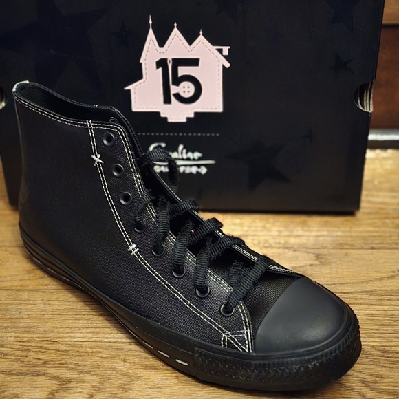 CONVERSE Coraline x Chuck Taylor All Star High 'Wybie' - Picture 1 of 7